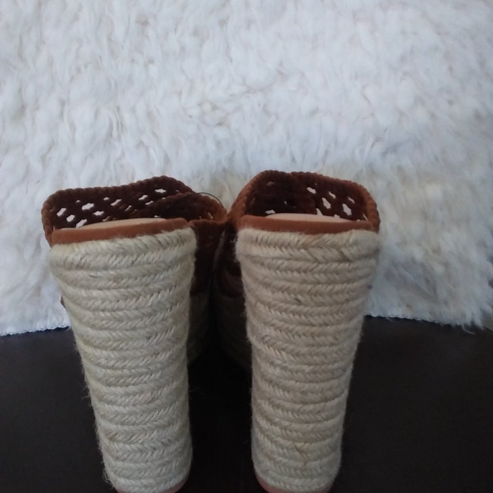 Express Brown and Cream Wedge Sandals Size 7.5 - Picture 6 of 7